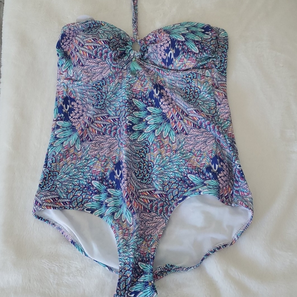 One piece swimsuit